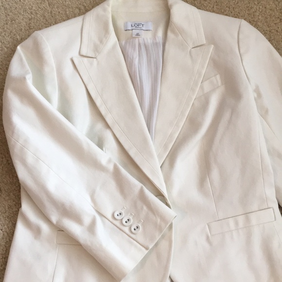 Cream blazer from Ann Taylor Loft - Picture 3 of 4